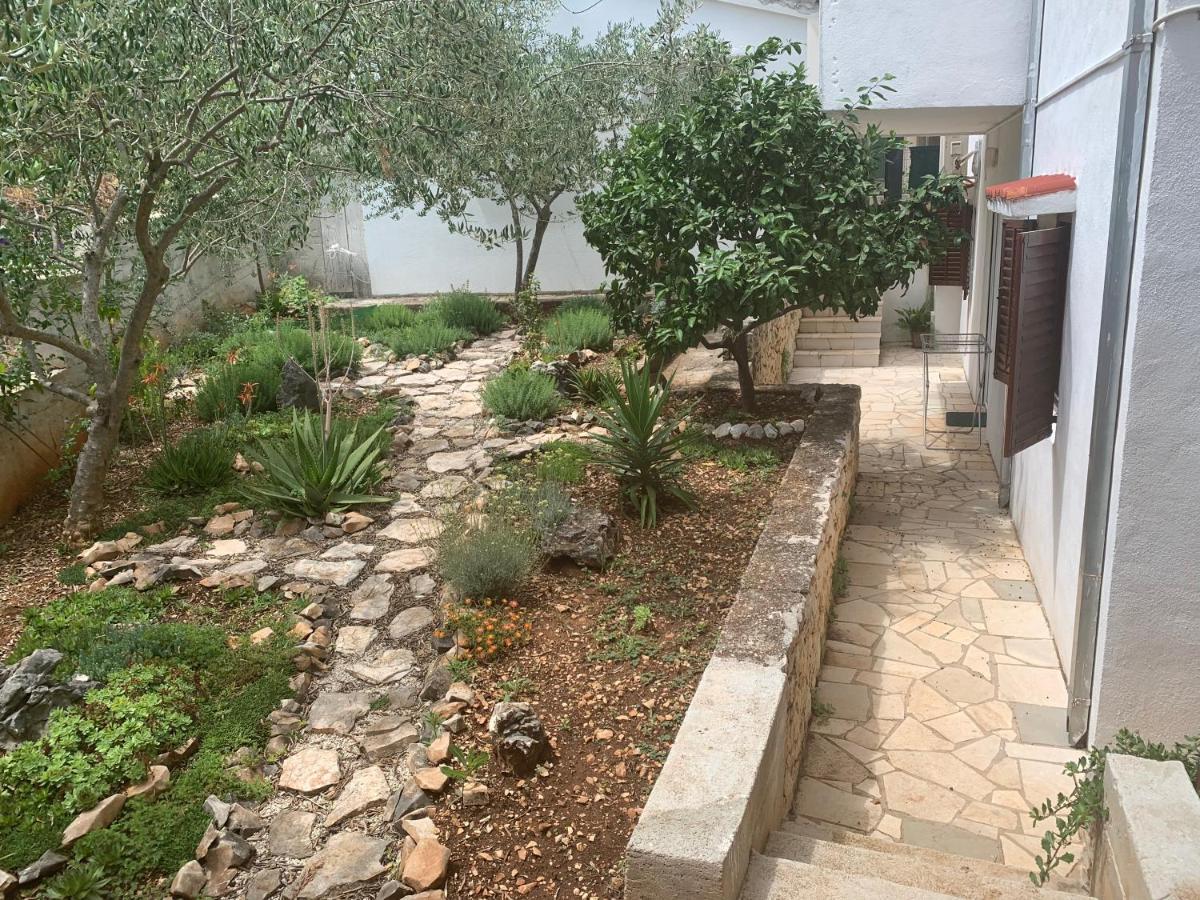 Apartments Marko Trogir Exterior foto